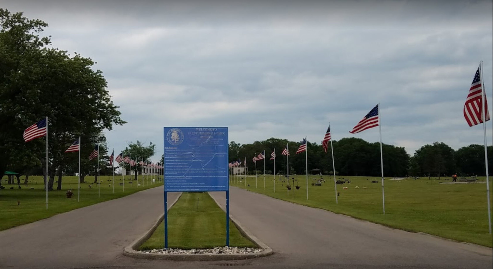 Cemetery plots, gravesites in Flint Memorial Park, Michigan, 6 available