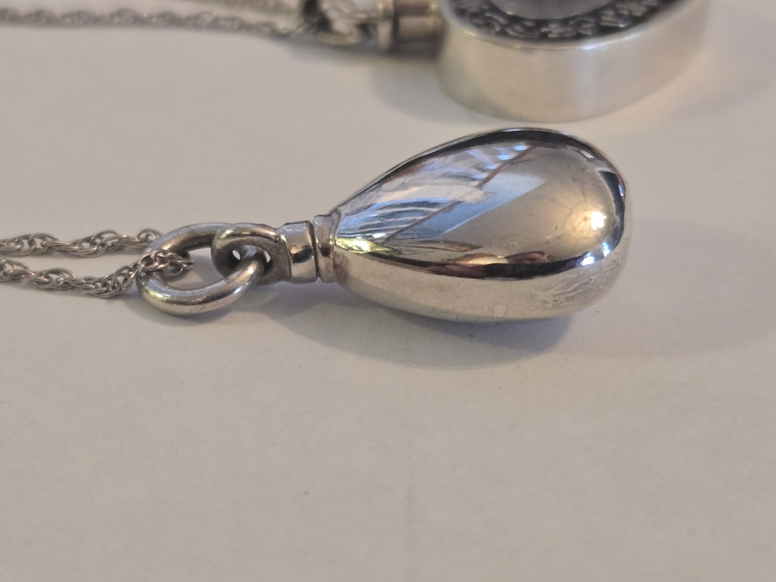 Sterling Silver 925 Cremation Urn Pendant Heart/Teardrop & 20″ Chain CHOOSE ONE
