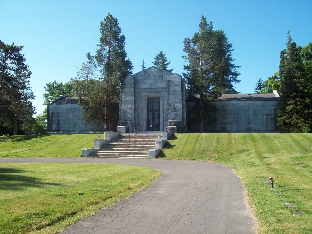 Cemetery double lot Deepdale Memorial Gardens, Lansing, MI