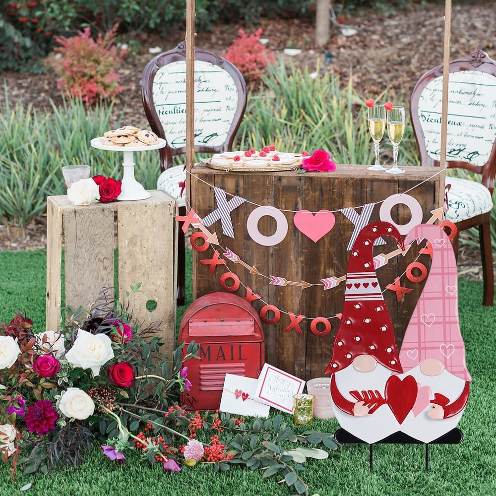 Valentines Day Decorations Outdoor, Red Pink Gnomes Decorative Garden Stakes wit