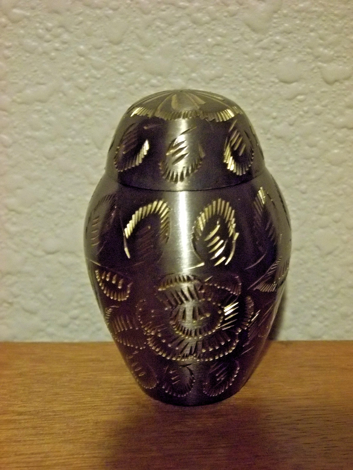 Pretty Keepsake Mini Token Urn~Pewter w/Gold Engravd Design~Red Presentation Box