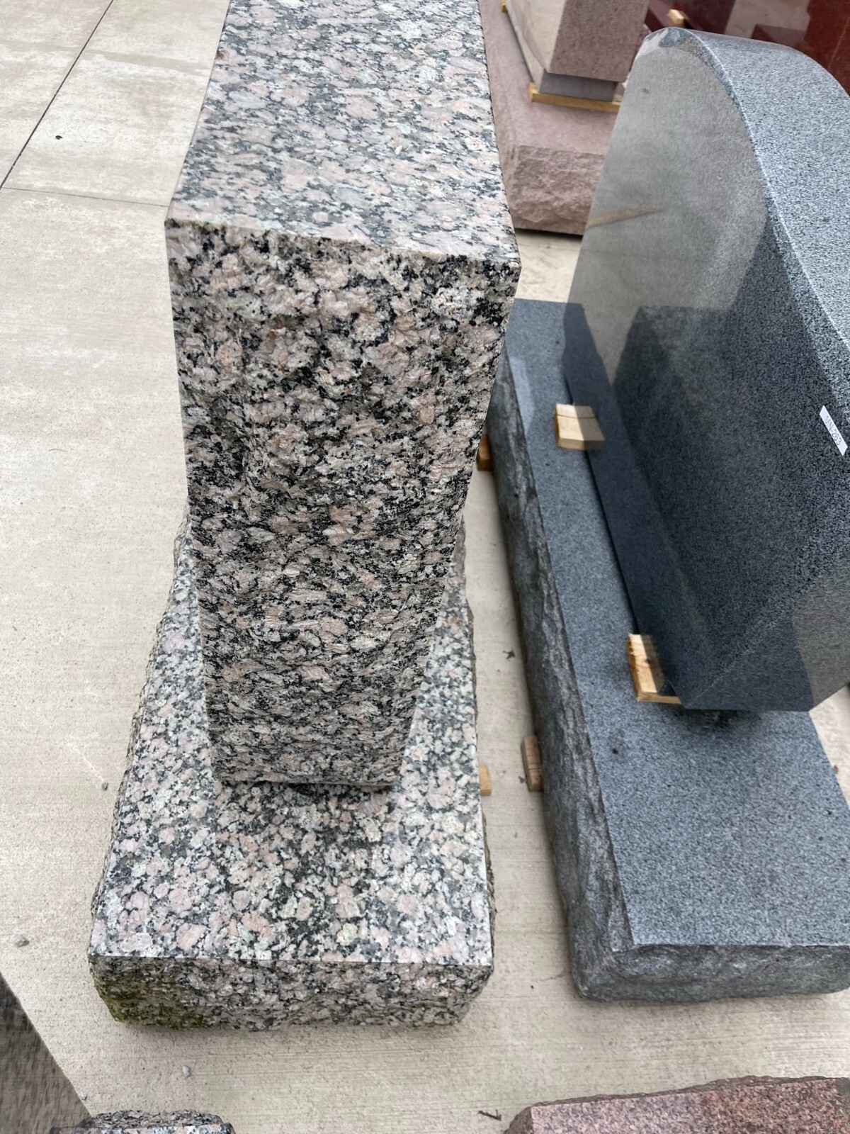 Gris Monadriz Granite Serpentine Monument Headstone Grave Marker MN-02B