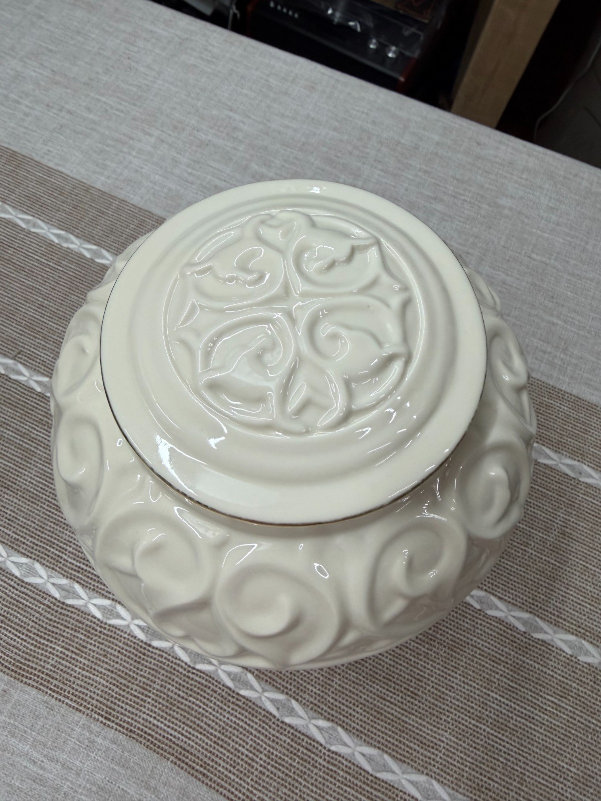 Lenox Genuine Adult Porcelain Classic Cremation Urn 10.5″