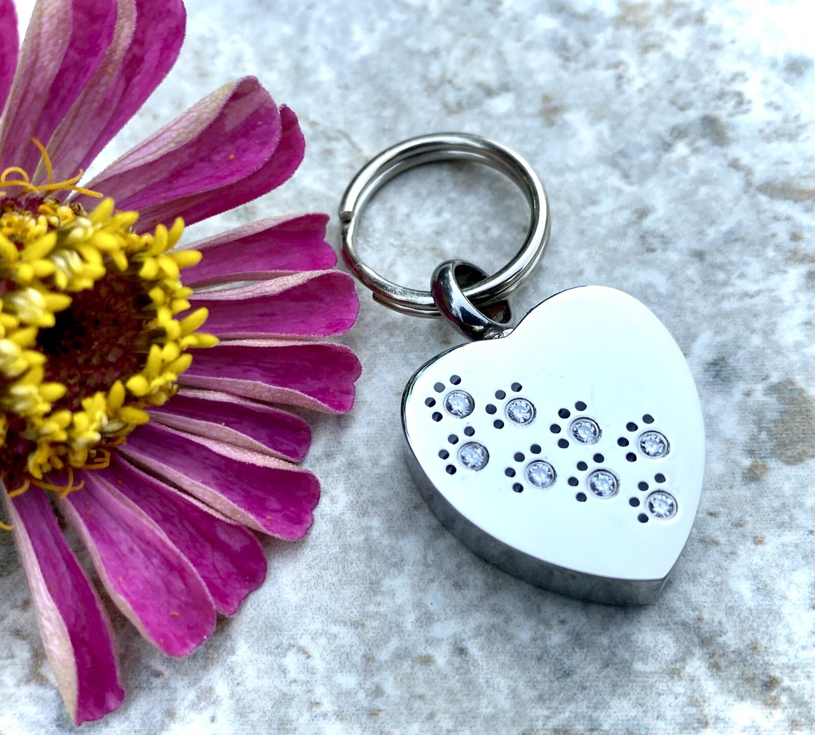 Keyring Urn .5″ Key Chain Pet Cremation Pendant For Ash Dog Cat Paw Print Heart