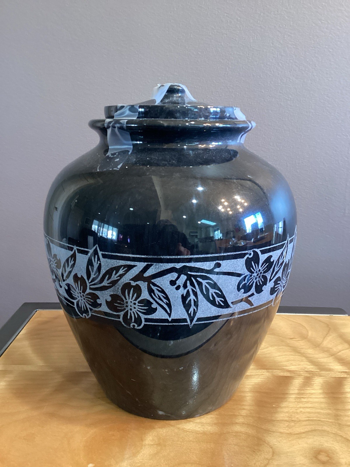 Dogwood Natural Black Marble Cremation Urn Ashes Large/Adult 205 Cubic Inch New
