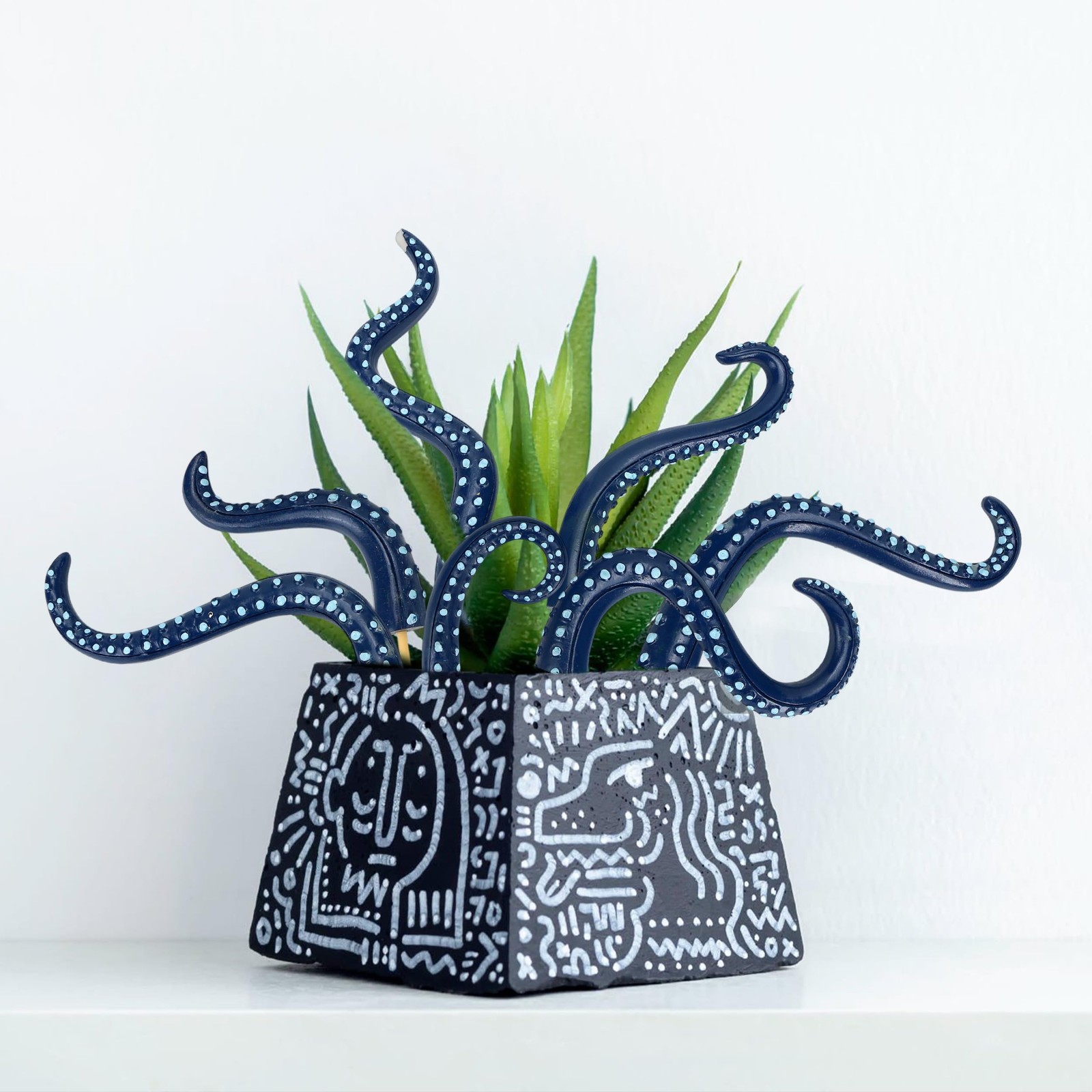 7Pcs Octopus Tentacle Plant Stakes Glow in The Dark Resin Luminescent at Nigh…