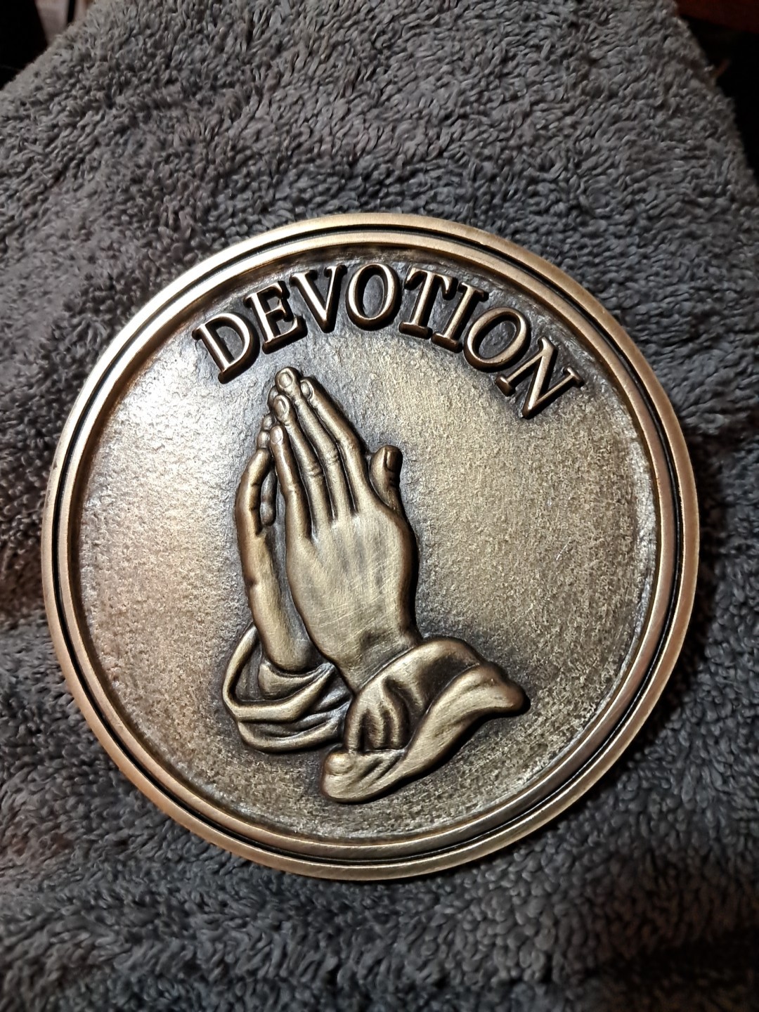 Batesville Casket Coffin Medallion Magnet Funeral, Devotion, Praying