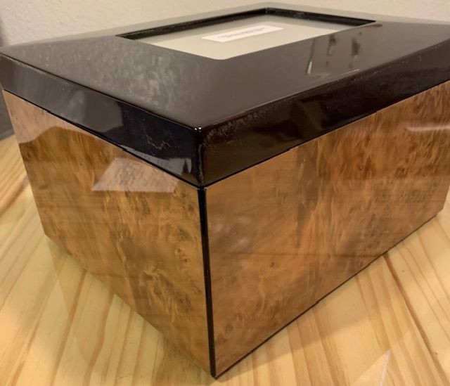 MEMORY KEEPSAKE BOX FOR HUMAN ASHES OR JEWELRY 10″X12″X7″, WITH CARDS AND CANDLE