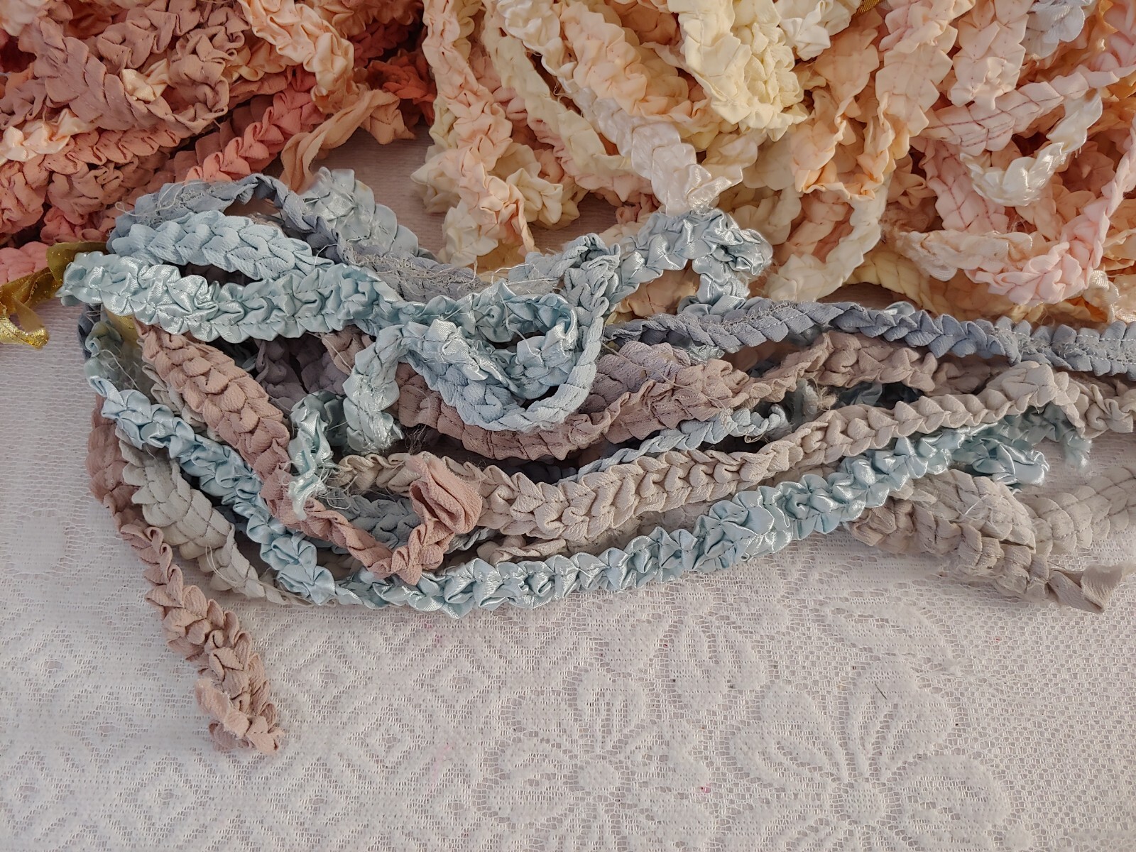VTG CASKET RIBBON TRIM🌺FUNERAL DECORATION Cream Pink Blue 1940-50 3 LG Hanks