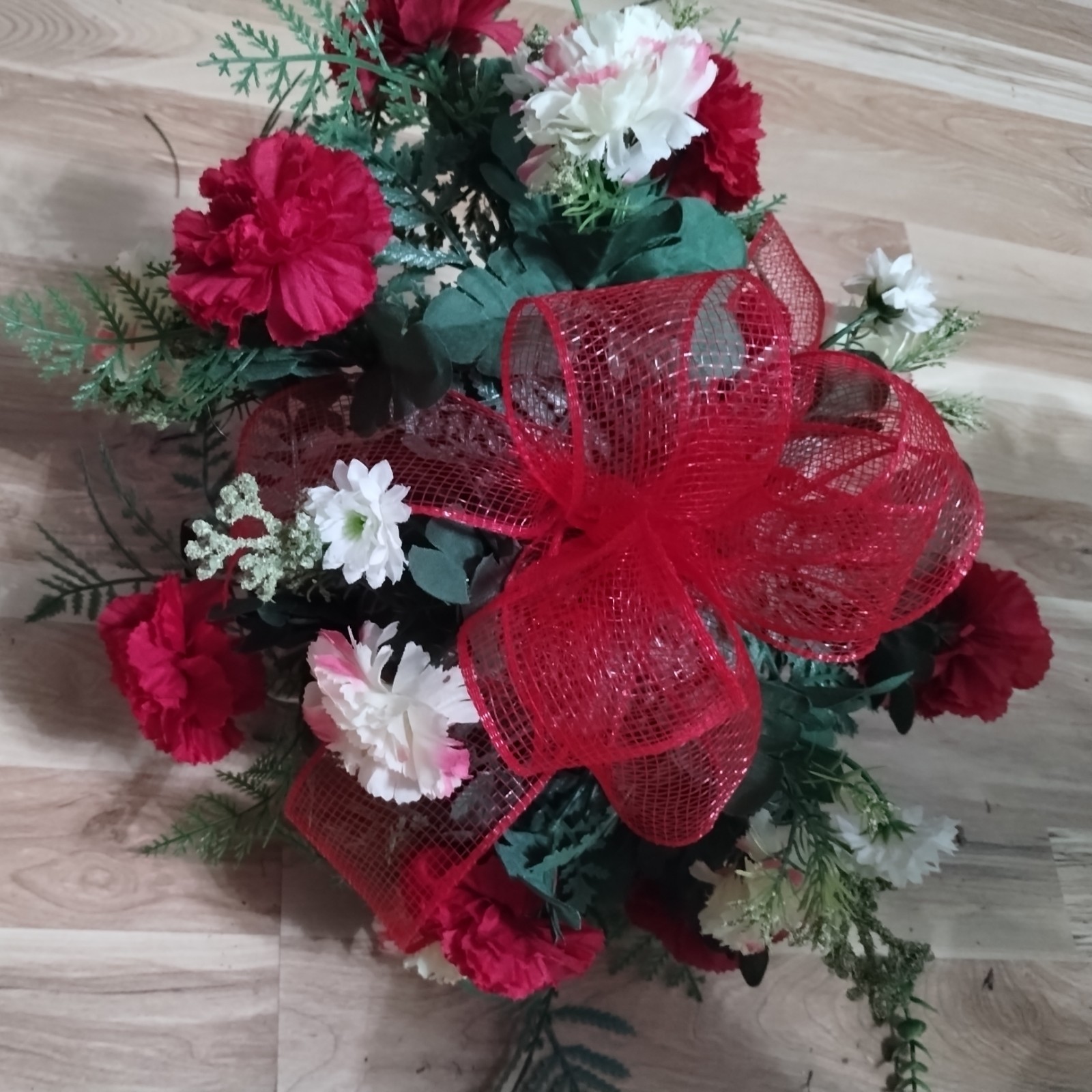 Memorial cemetery Saddle Flower Arrangement Small
