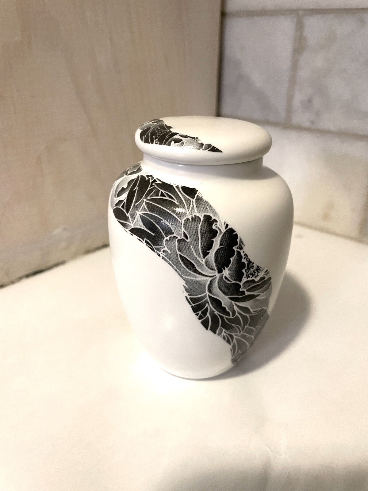 5” Keepsake Urn, Sharing Urn, Ceramic Urn With Touch Elegance￼ ￼