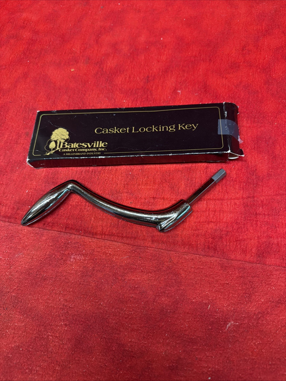 BATESVILLE CASKET CO. LOKCING KEY FUNERAL MORTUARY (k17)