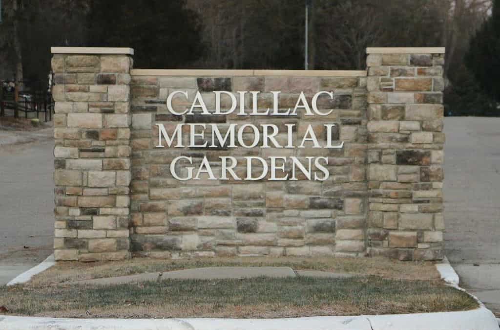 (2) VETERAN Cemetery Plots In Cadillac Memorial Gardens East in Clinton TWP, MI