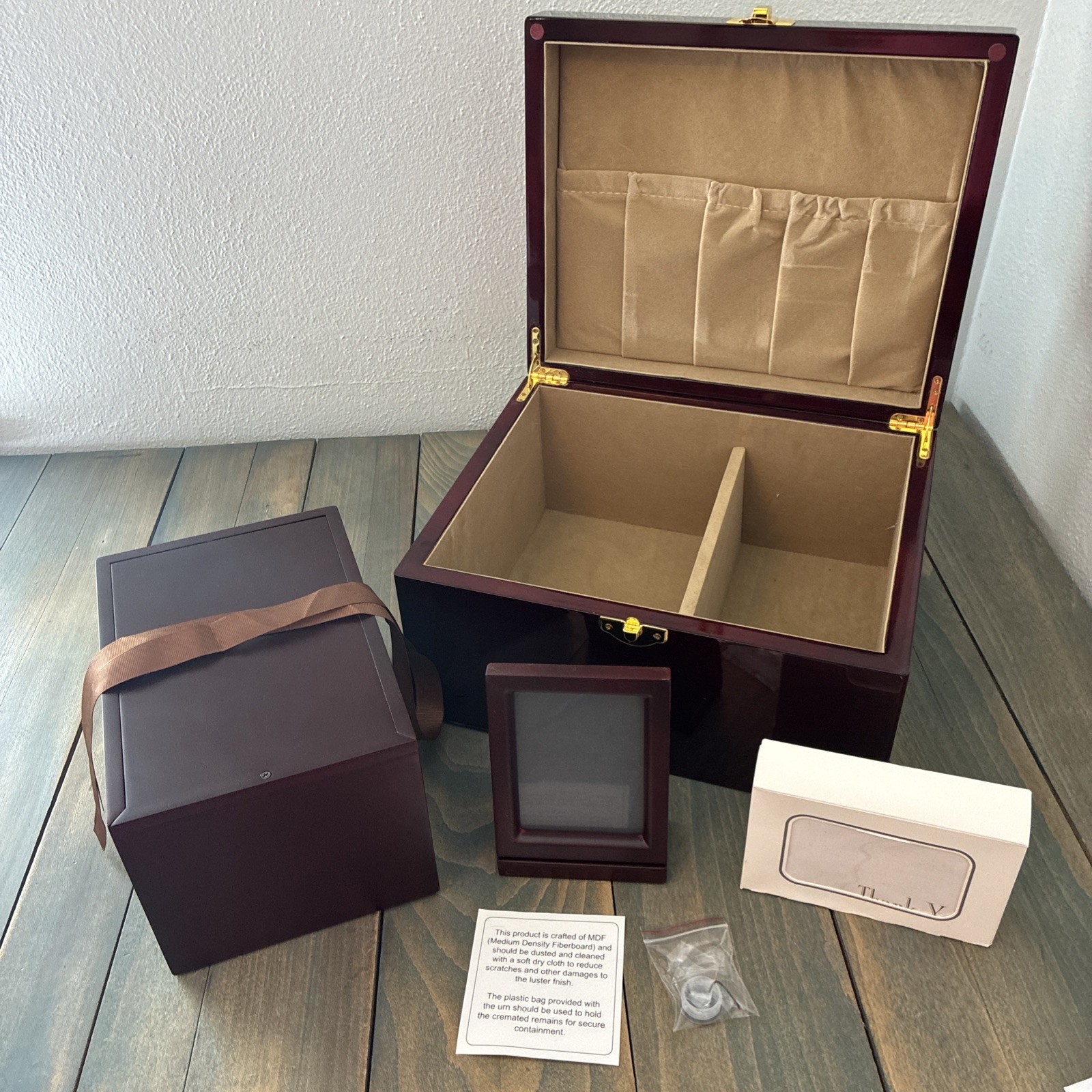Neptune Society Burlwood Cremation Urn Pre-Need Memorial Kit Keepsake Box