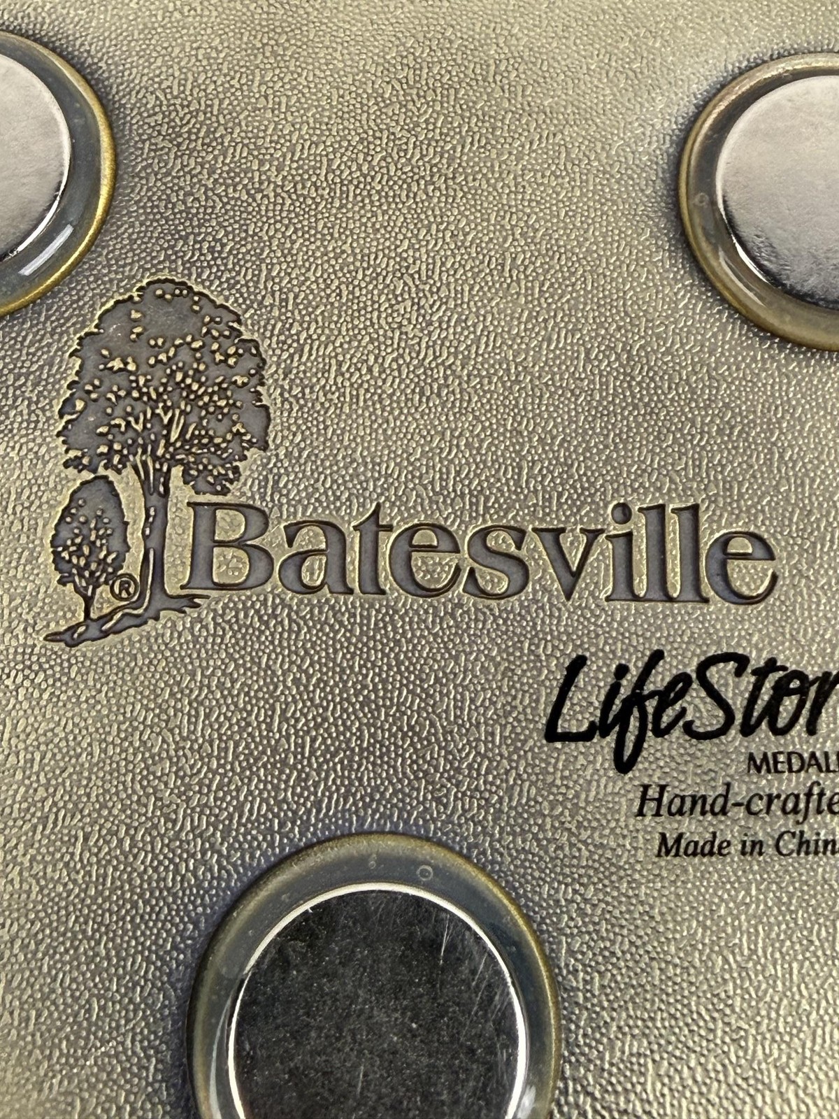Batesville LifeStories Mom Bronze Floral Medallion Nameplate Hand Crafted Plaque