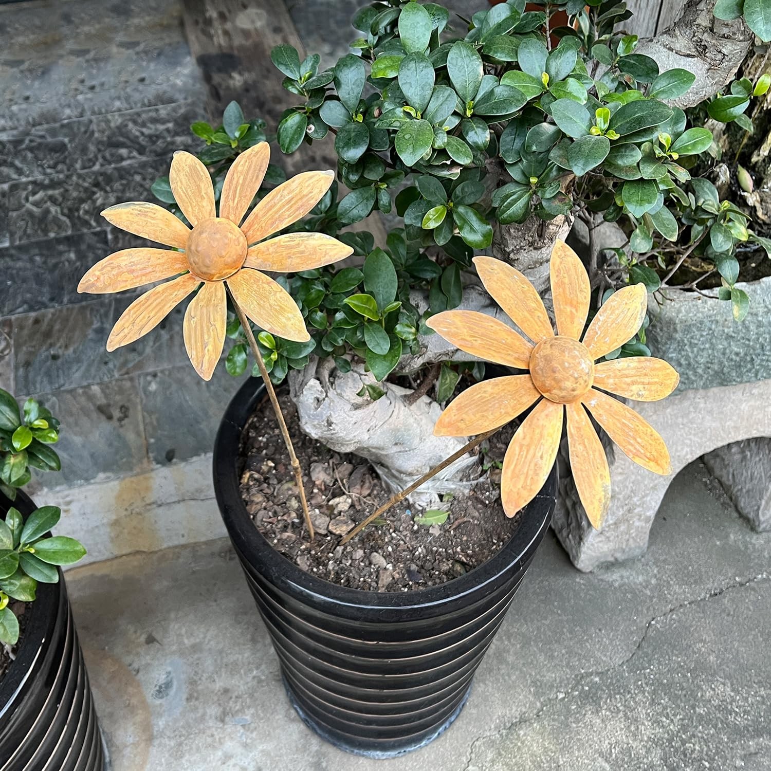2 PCS Rustic Daisy Garden Decor for Outside,Metal Flower Bed Decorations，Rust…