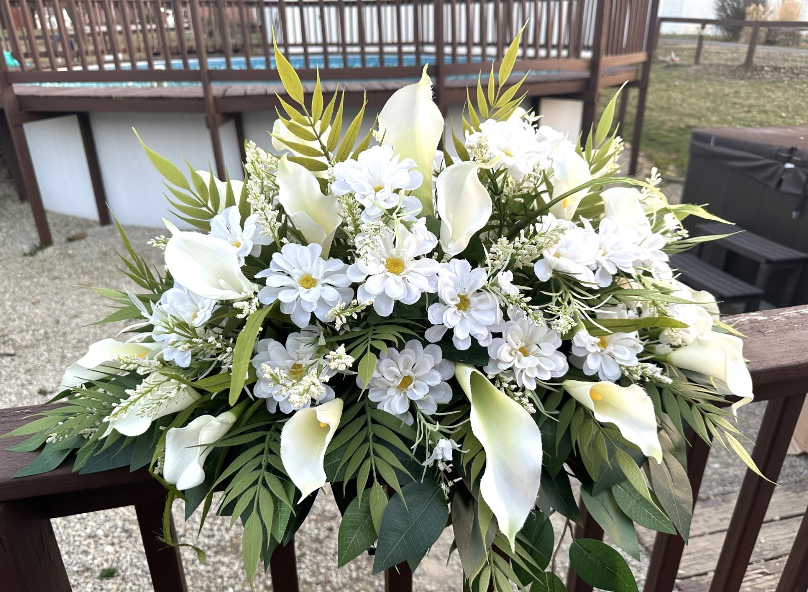 Calla Lilies Cemetery Headstone Saddle, Funeral Gravesite Arrangement, Cosmos
