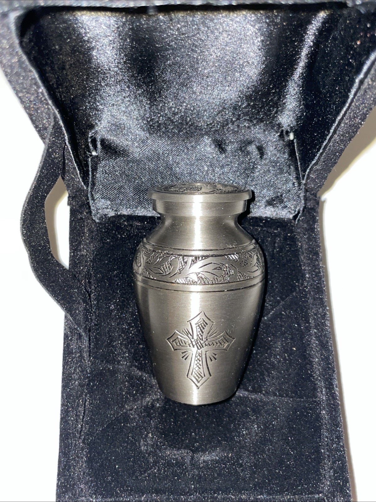 Pewter Keepsake Urn for Human or Pet Ashes Miniature Memorial Remembrance NEW