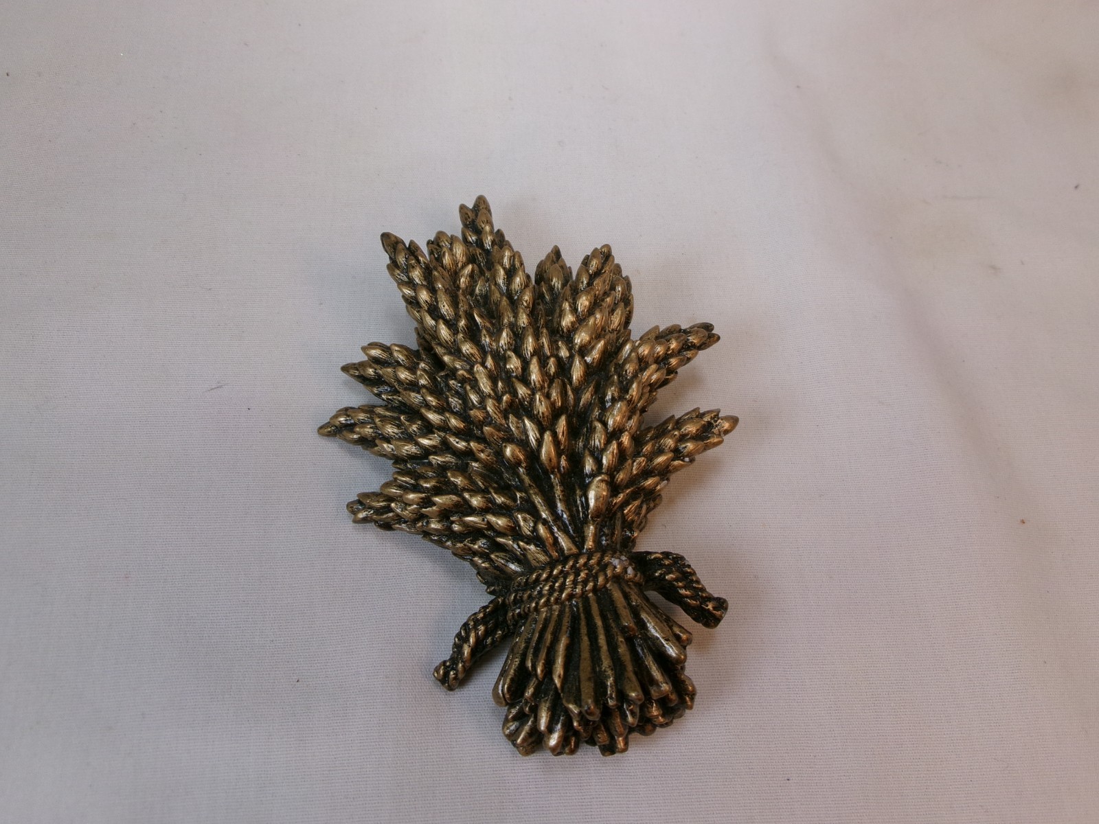 Vintage 1999 Life Symbols Batesville Casket Co Wheat Medallion