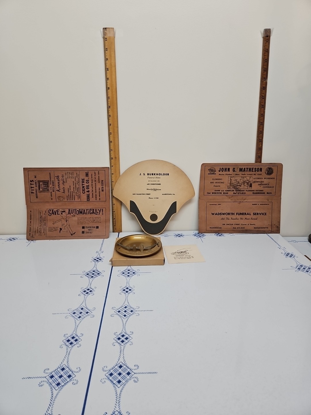 FUNERAL HOME Advertising LOT . 1-ASHTRAY-N.O.S+2-Two PAPER WALLETS And 1-FAN