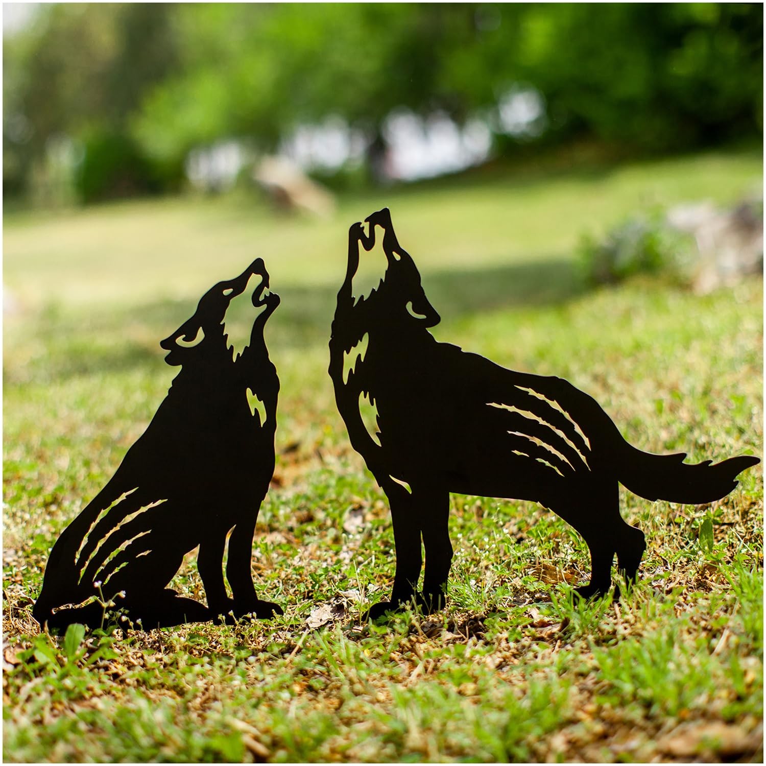 Wolf Garden Stakes – Decorative Metal Silhouette Statues for Outdoor Decor