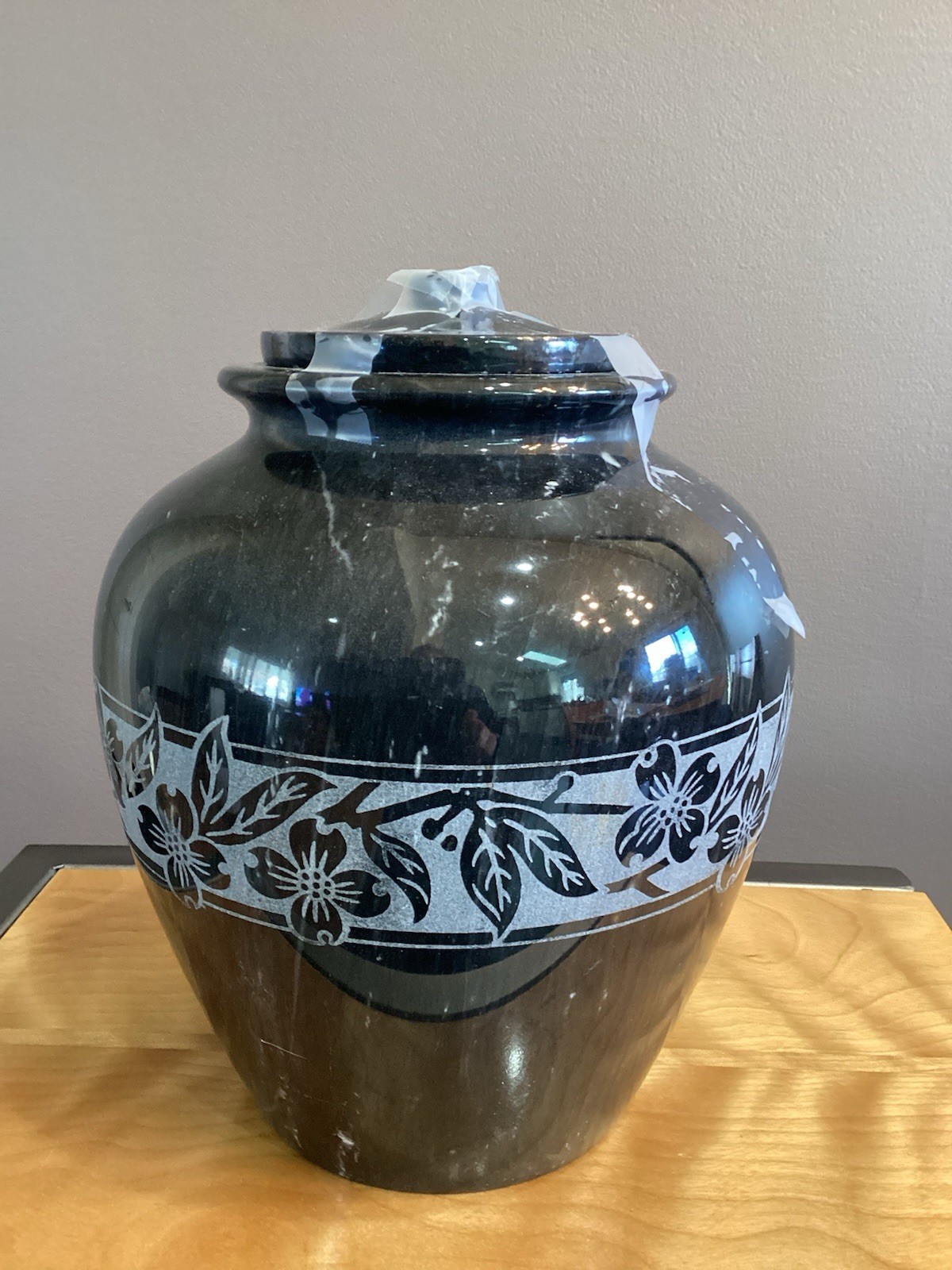 Dogwood Natural Black Marble Cremation Urn Ashes Large/Adult 205 Cubic Inch New