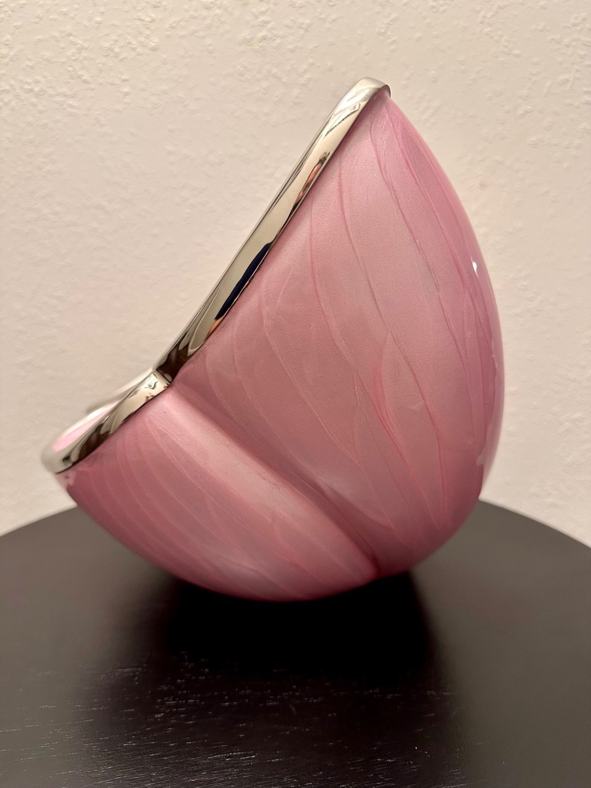LARGE NEW WINGS OF HOPE STANDARD ADULT URN PEARL LAVENDER & POL SILVER BUTTERFLY