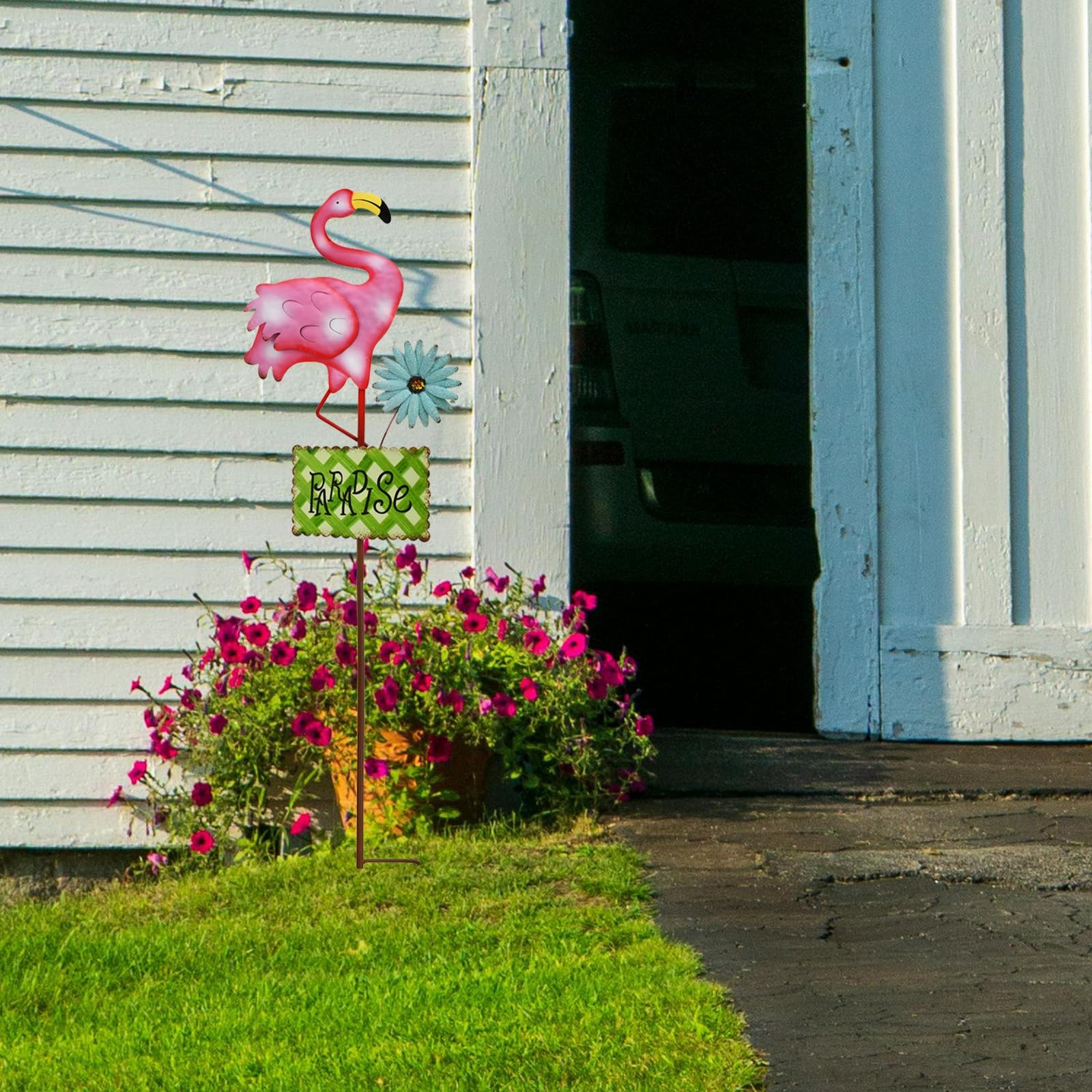 32″H Flamingo Garden Stakes Decor, Outdoor Metal Flamingo Welcome Yard Art St…