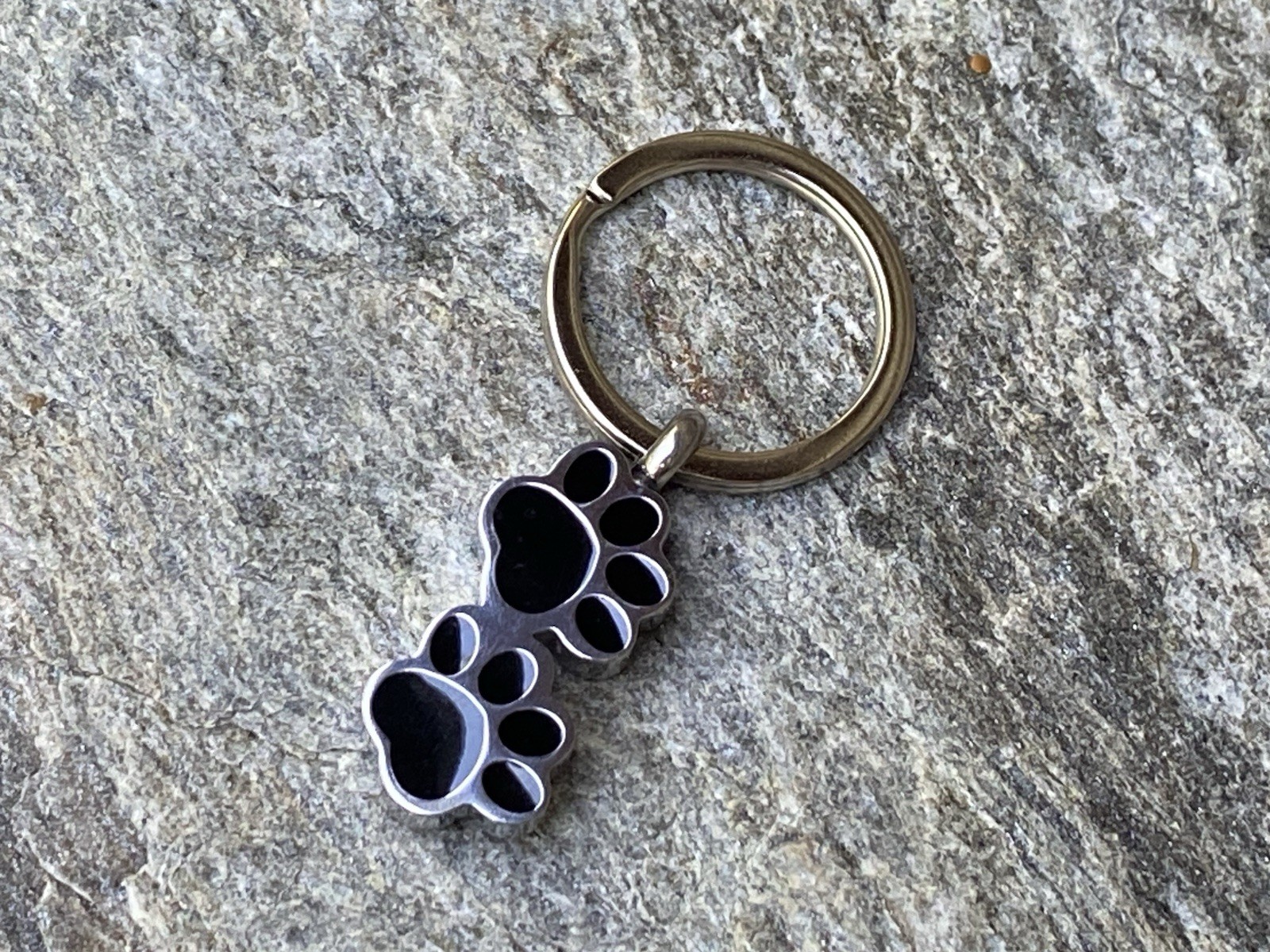 Keyring Urn .5″ Key Chain Pet Cremation Pendant Holds Ashes Dog Cat 2 Paw Prints