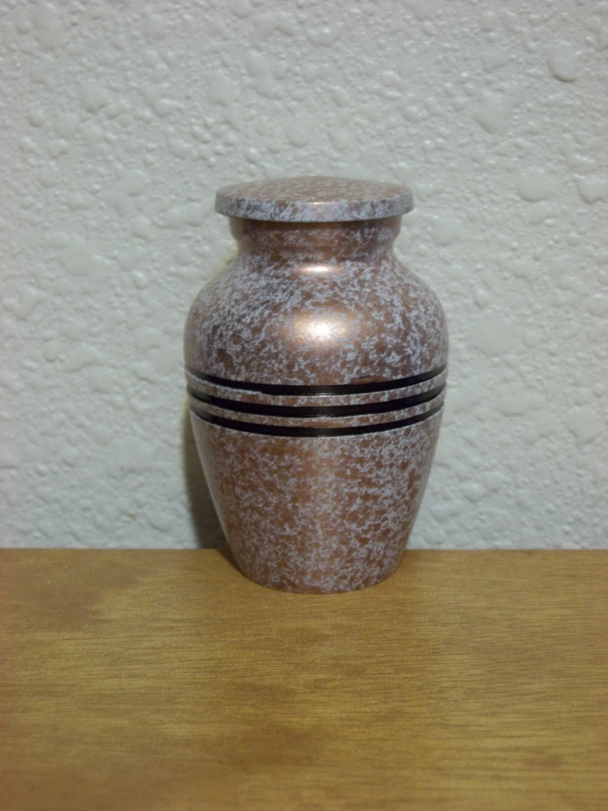 White Dark Gold Flecked w/3-Ring Band Solid Brass Keepsake Mini Urn w/Velvet Bag