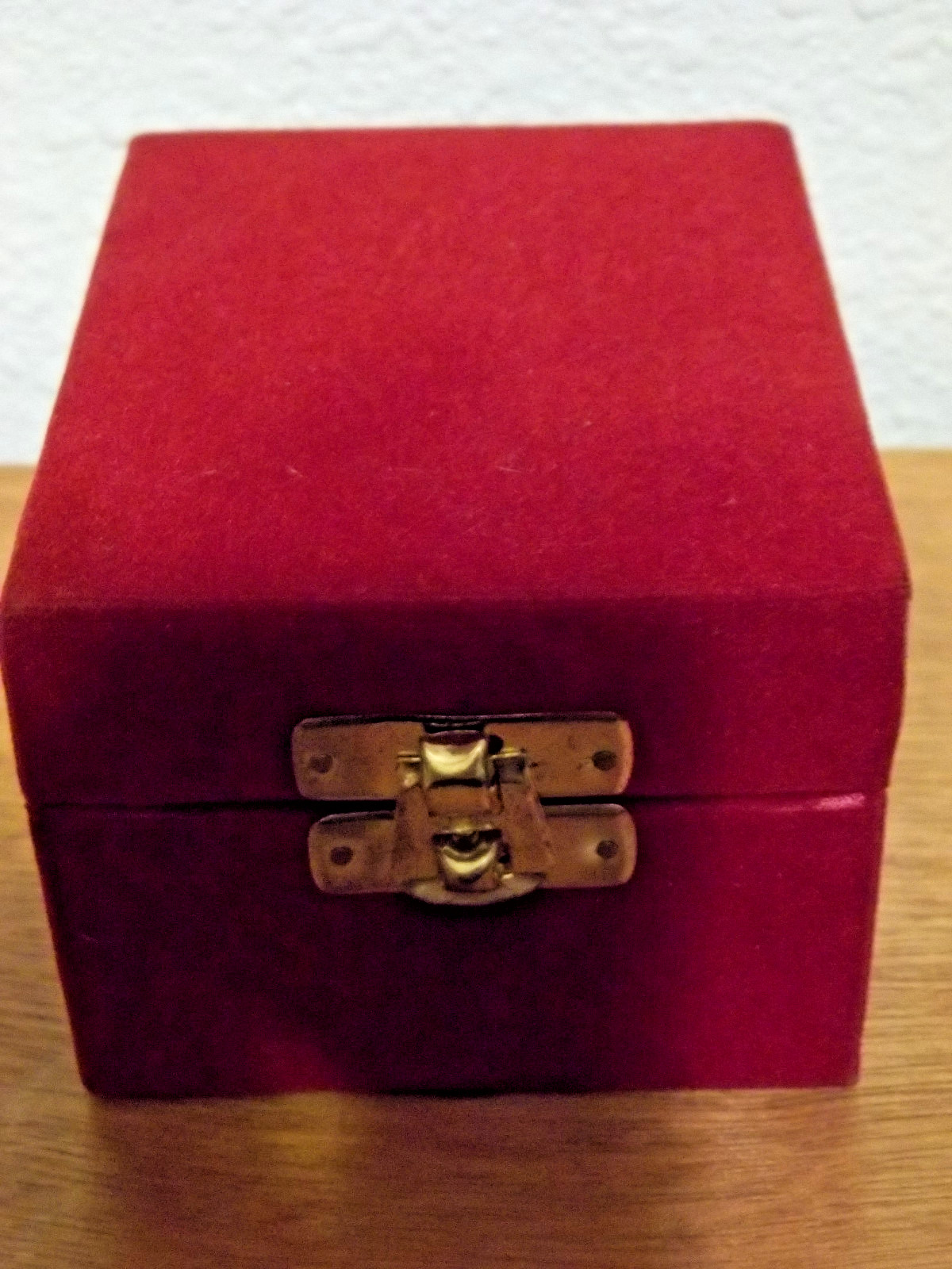 Pretty Keepsake Mini Token Urn~Pewter w/Gold Engravd Design~Red Presentation Box