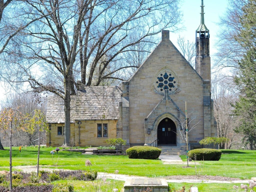 4 cemetery plots for sale Youngstown Boardman Twp Ohio Forest Lawn Cemetery
