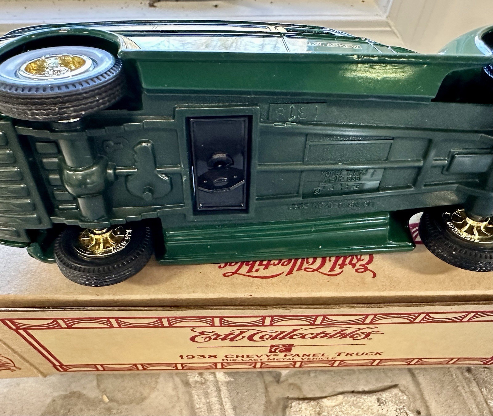 RARE SCALE MODEL HEARSE ASKEW-HOUSER FUNERAL HOME 1938 CHEVROLET BANK