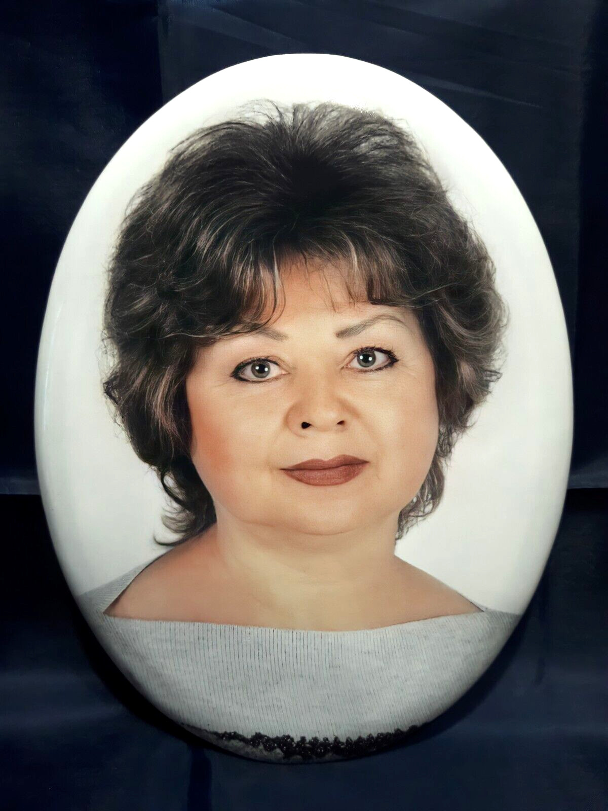 18x24cm Oval Porcelain Ceramic Photo Headstone Picture Outdoors Cemetery