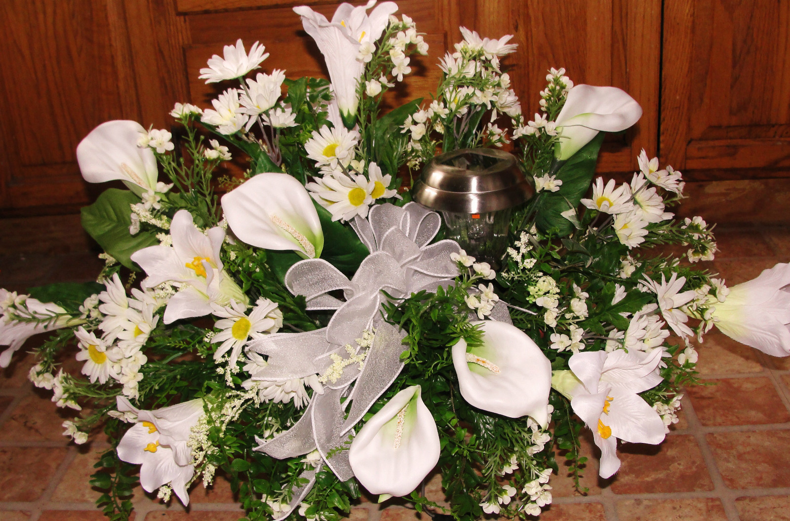 Mothers Day Solar Light Calla Lily Daisy Cemetery Silk Flower Headstone Saddle