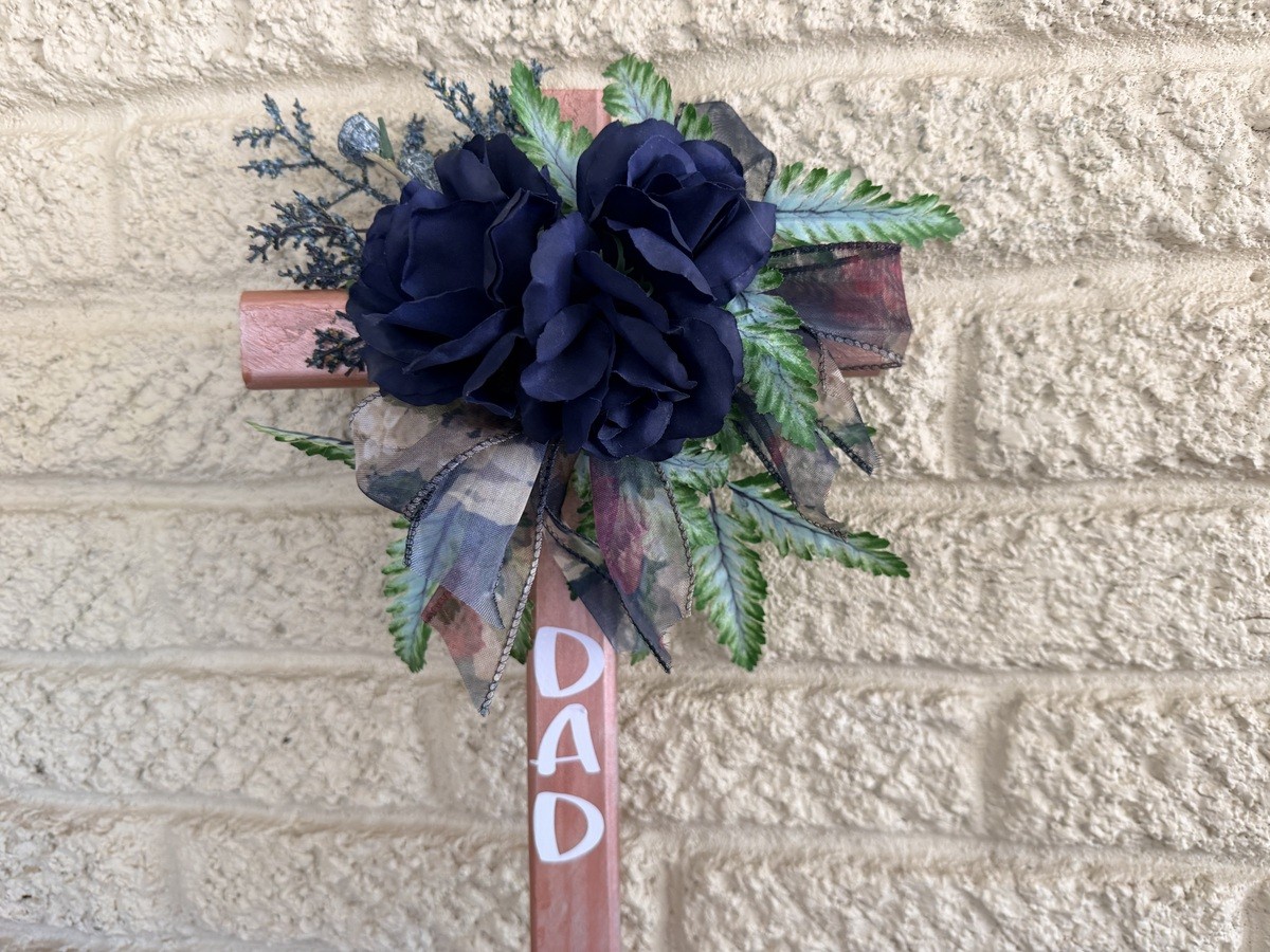 Hand-Painted Pine Cemetery Cross: Navy Blue Roses Dad Grave Decoration