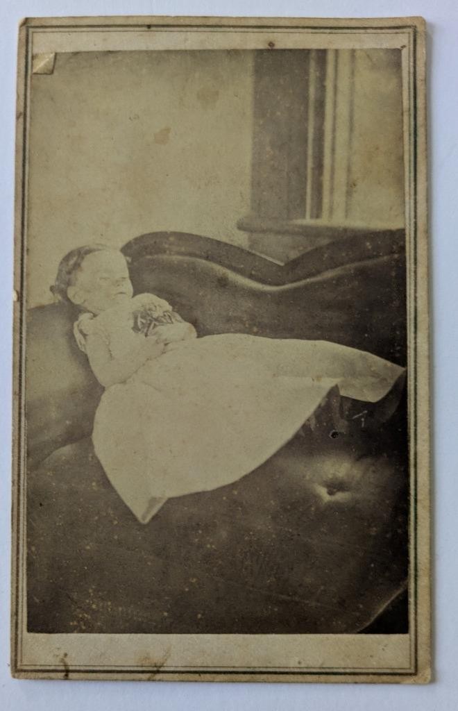 CIVIL WAR ERA c.1860s CDV PHOTO POSTMORTEM of DEAD BABY by HORDAY Portsmouth, VA