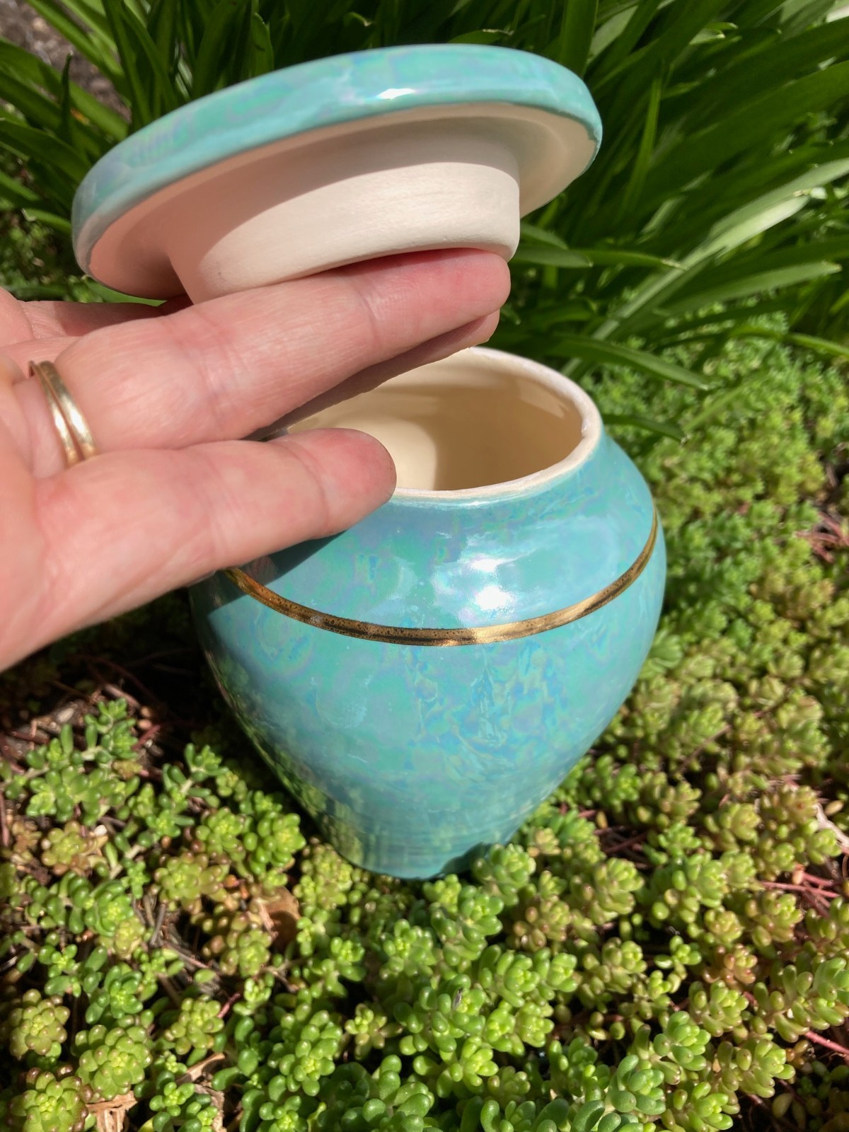 Handmade Ceramic Cremation Urn in Mother of Pearl small size for pet ashes 50 ci