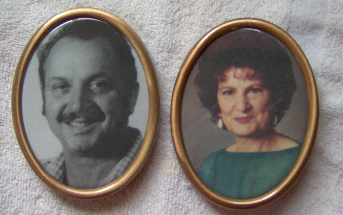7.5″x 5.5″ Porcelain Photo Picture With Bronze Frame Outdoors Cemetery Headstone