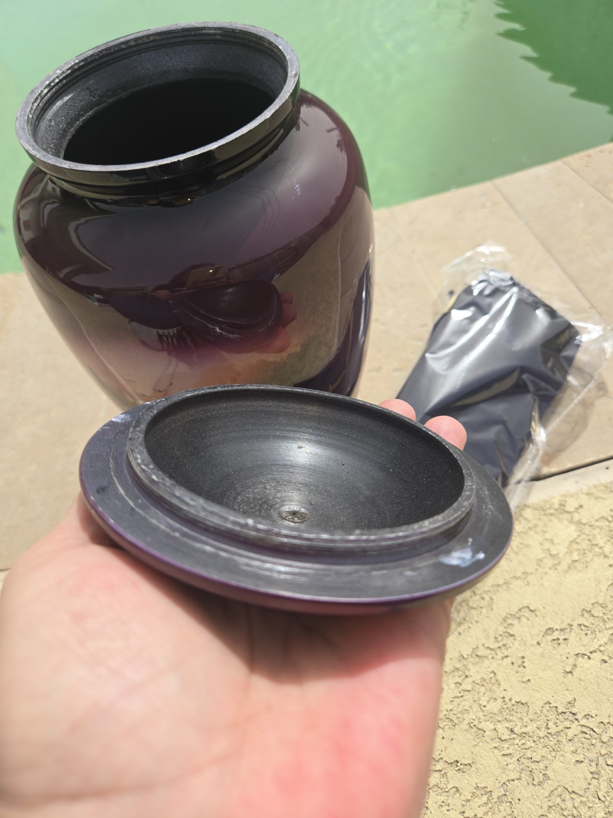 Metal Hand-Painted Cremation Urn for Ashes Vase Funeral Urn Butterflies God
