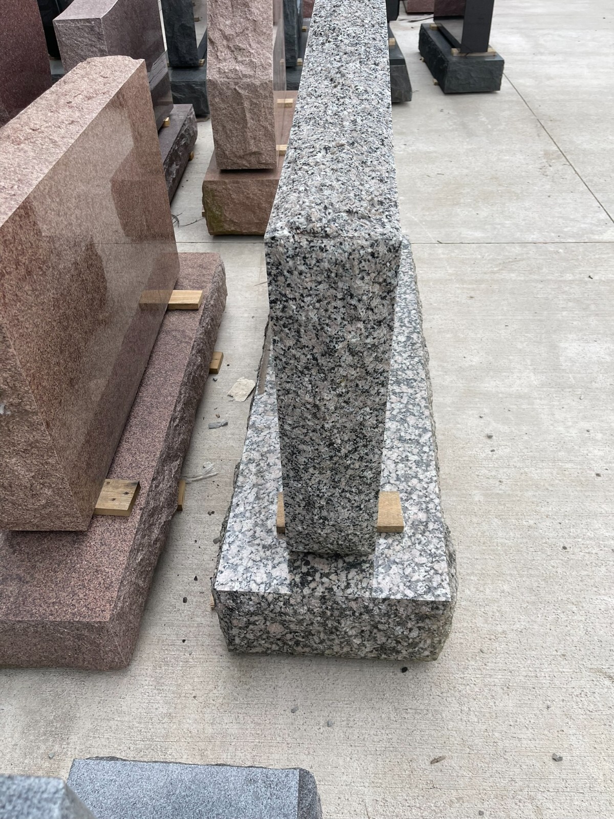 Gris Monadriz Granite Serpentine Monument Headstone Grave Marker MN-02B