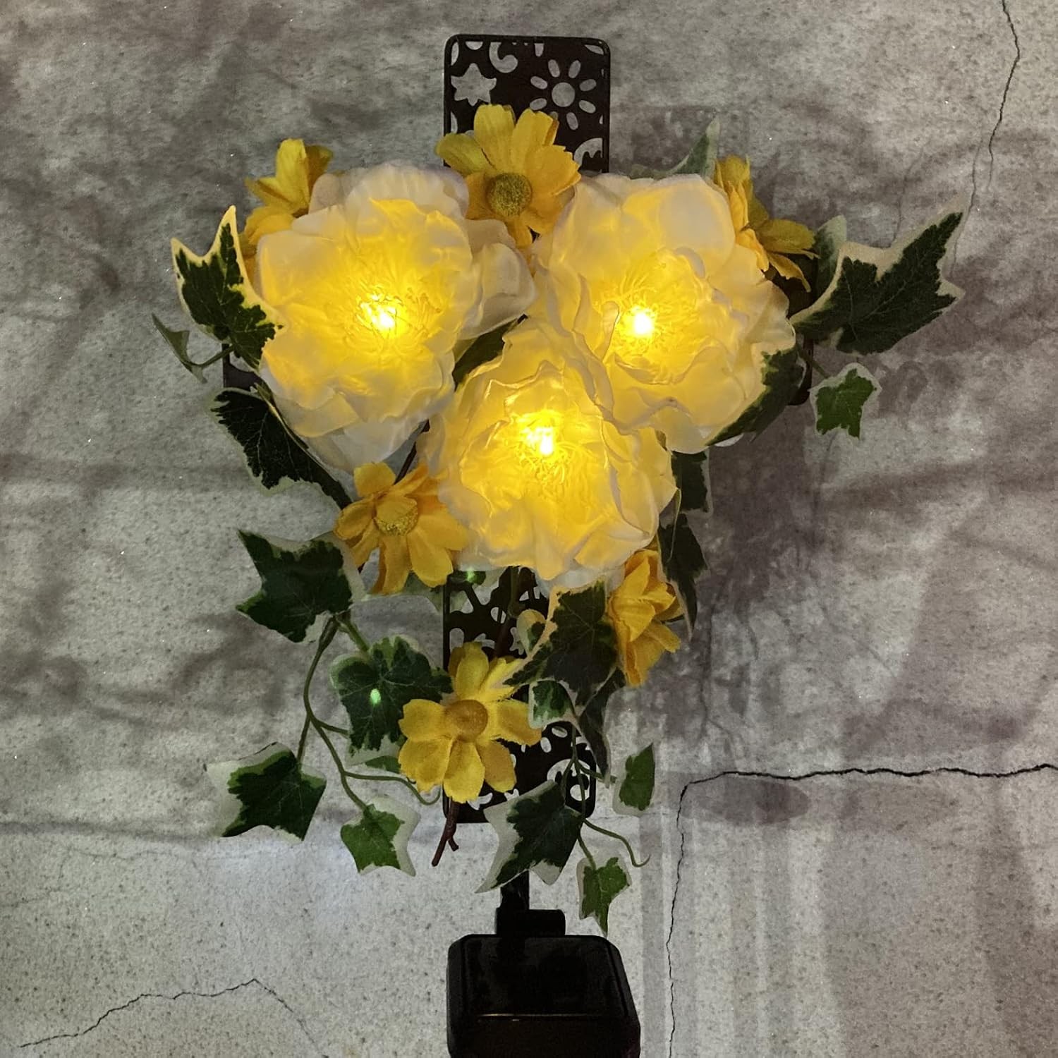 Solar Cross Memorial Stake Elegant Grave Decoration for Cemetery Auto ON OFF