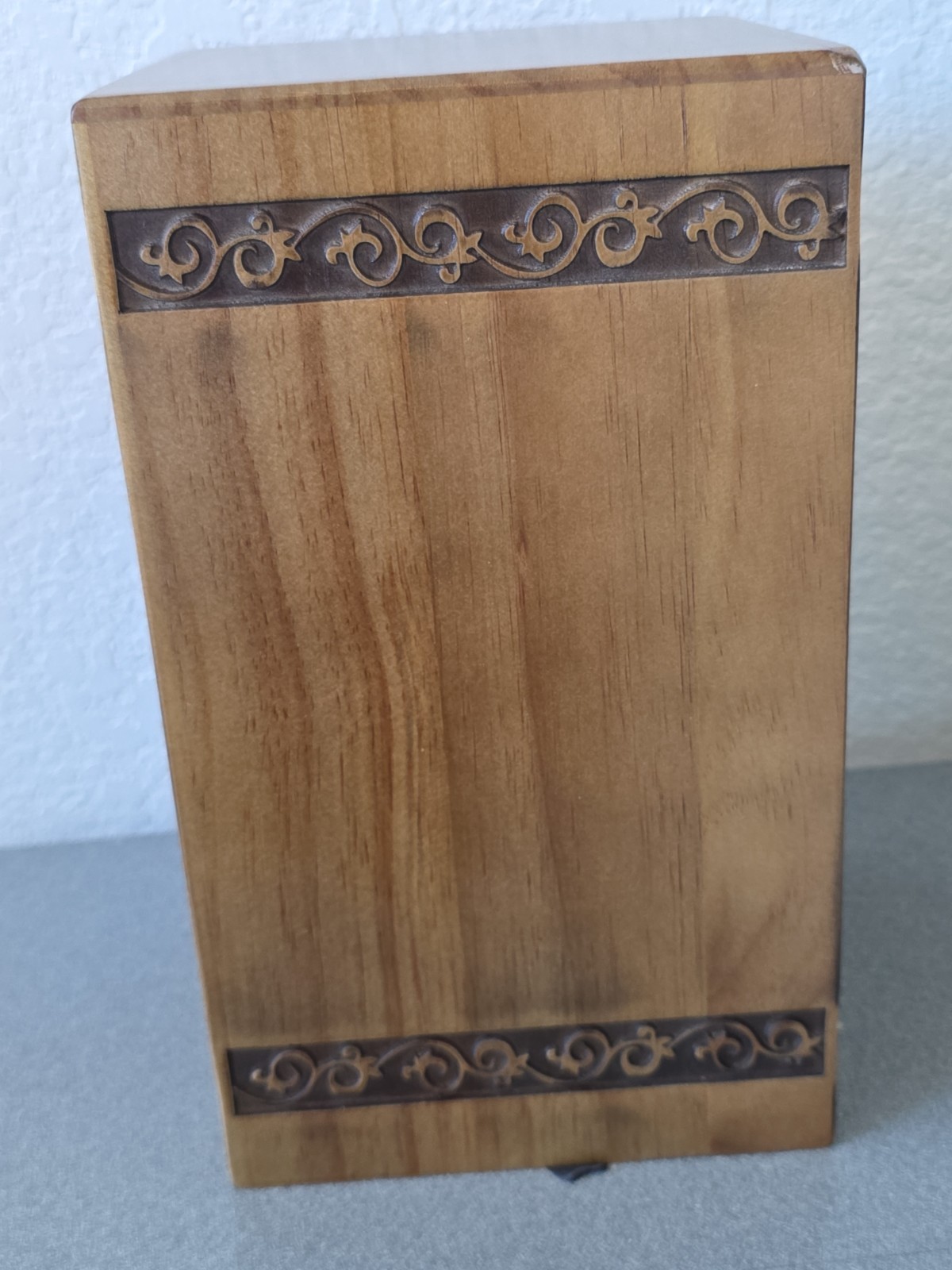 Yookooable Wooden Cremation Urns For Human Adult Male/Female Ashes Deer Scene