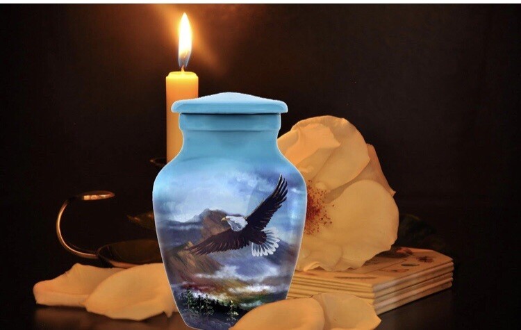 Keepsake urns for human ashes Set of 4 eagle flying size 2.75×2.75×3.75 inches.