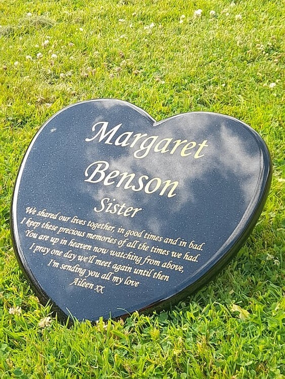 Personalised Black Granite Heart Memorial Grave Plaque Memorial HeadStone