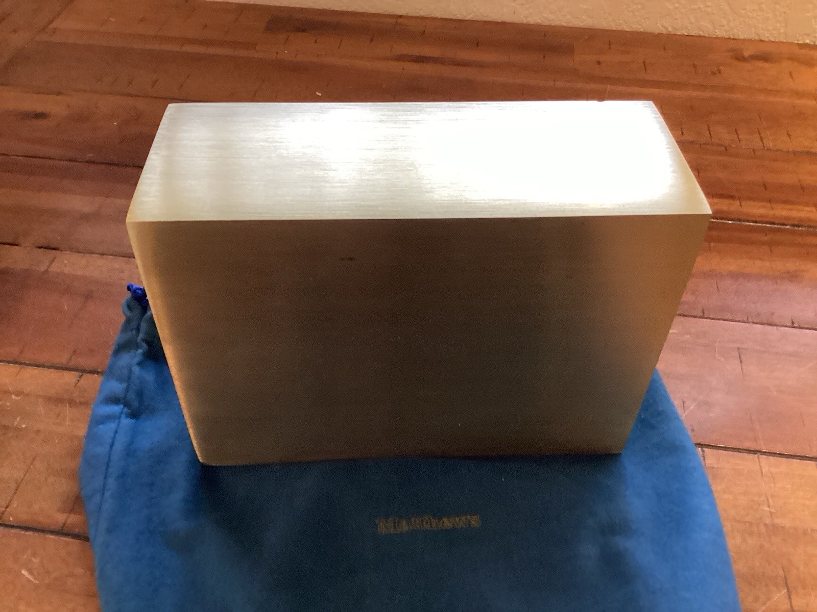 Matthews Golden Brass Metal Memorial Funeral Cremation Urn Adult Human Ash 9”