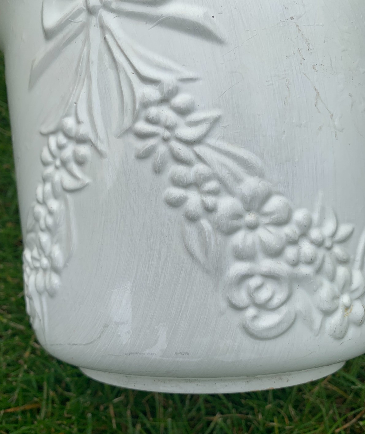 Rare Vintage CEMETERY PLANTER White Enamel Terracotta Pot Funeral Garland 6 x 8