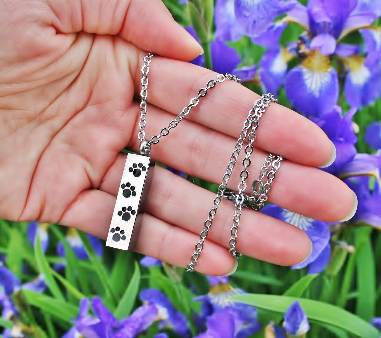 Keyring Urn .5″ Key Chain Pet Cremation Pendant Holds Ashes Dog Cat Paw Prints