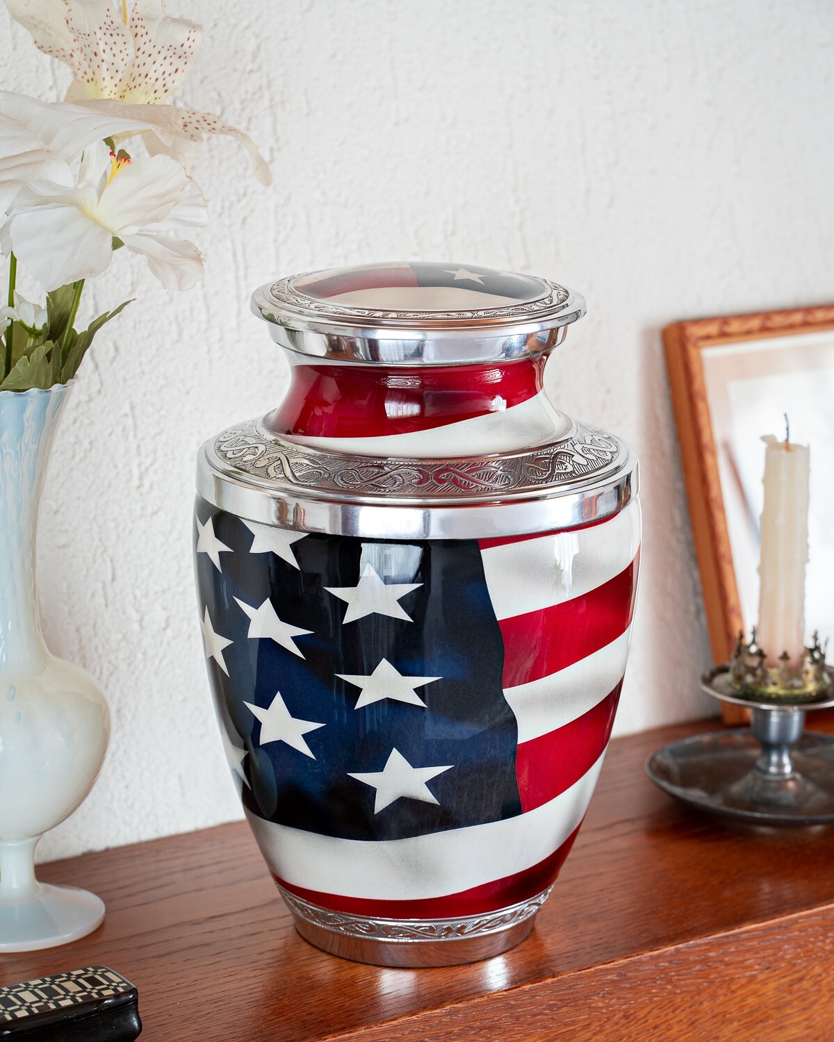 American Flag Urn for Ashes, Adult Patriotic Urns with FREE Pendant Necklace