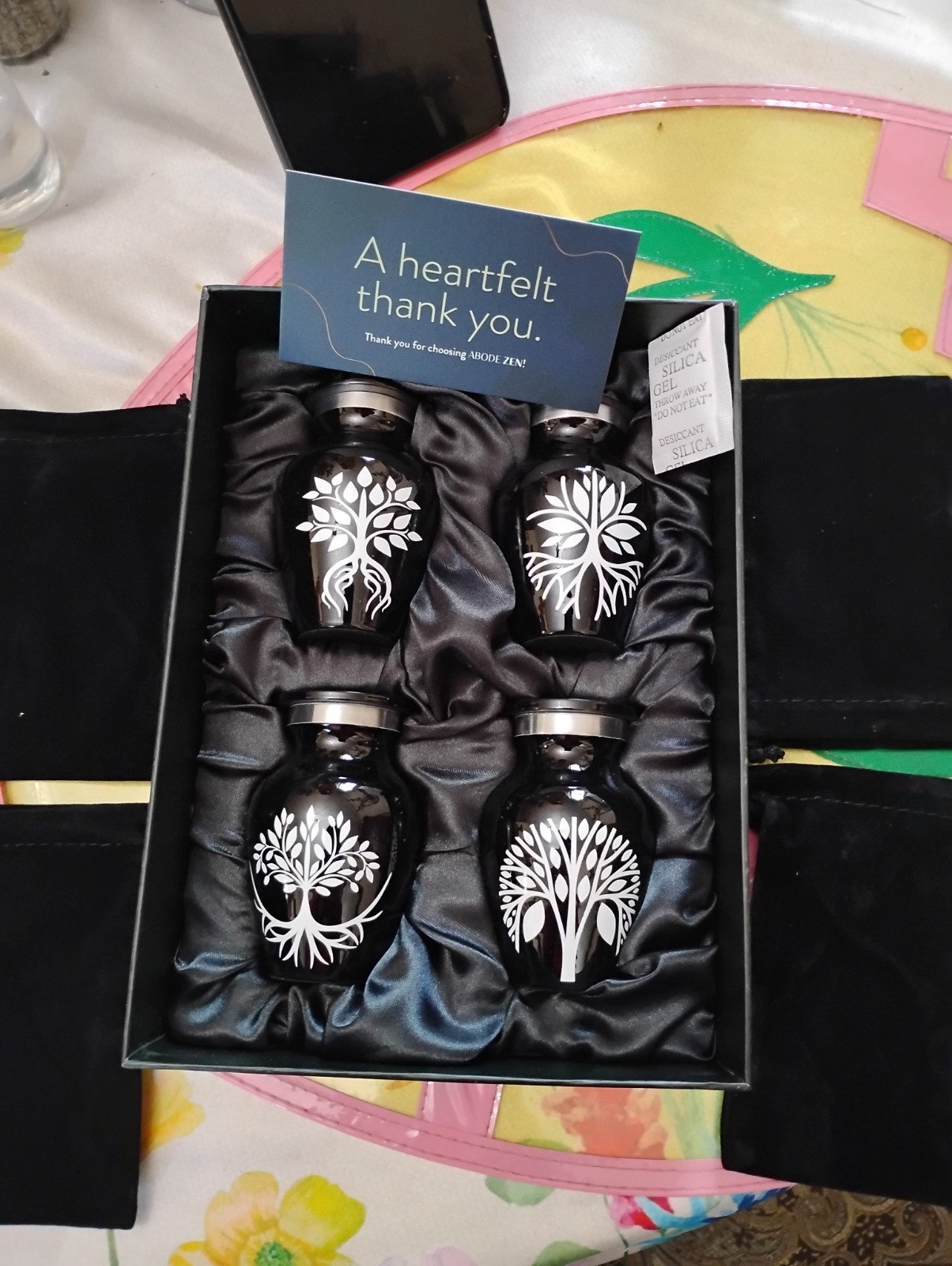 BRAND NEW MINI CREMATION URN SET, TREE OF LIFE DESIGN, WHITE
